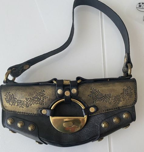 Diesel Vintage Bag, Diesel Bag, Everyday Bag Essentials, Vintage Diesel, Key To My Heart, Pretty Bags, Mary Poppins, Essential Bag, Personalize Bag