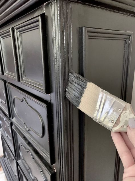 Black Chalk Paint For Furniture, Black Furniture White Walls, Best Black Paint Color, Black Hutch, Best Cabinet Paint, Paint Board, Spray Paint Furniture, Paint Guide, Black Painted Furniture