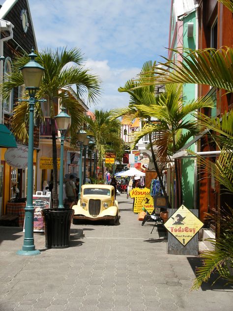 Philipsburg, St Maarten, Virgin Islands - Photo by Debby Lundmark St Martin Island, Philipsburg St. Maarten, Phillipsburg St Maarten, Saint Maarten, Granola Vibes, Cruise Vibes, Saint Martin Island, Honeymoon Cruise, Princess Cruise