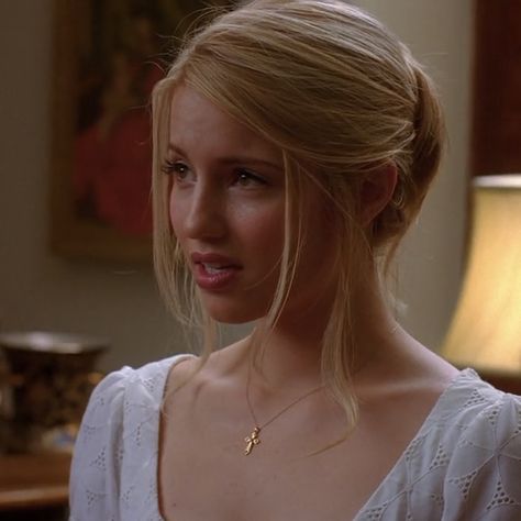 Quinn Fabray Hair, Diana Agron, Quinn Fabray, Dianna Agron, Hair Stylies, Hair Stylist Life, Dream Hair, Reading List, Aesthetic Hair