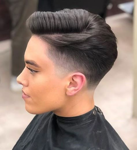 Masc Haircuts Short, Butch Hair, Hot Short Hair, Undercut Ideas, Lesbian Haircut, 60 Aesthetic, Ideas De Pelo, Tomboy Haircut, Pompadour Fade