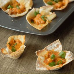 Chicken Enchilada Cups 2 Enchilada Cups, Festival Foods, Grocery Cart, Pampered Chef Recipes, Game Day Appetizers, Cooking Chicken To Shred, Chicken Enchilada, Cheesy Recipes, Muffin Tin