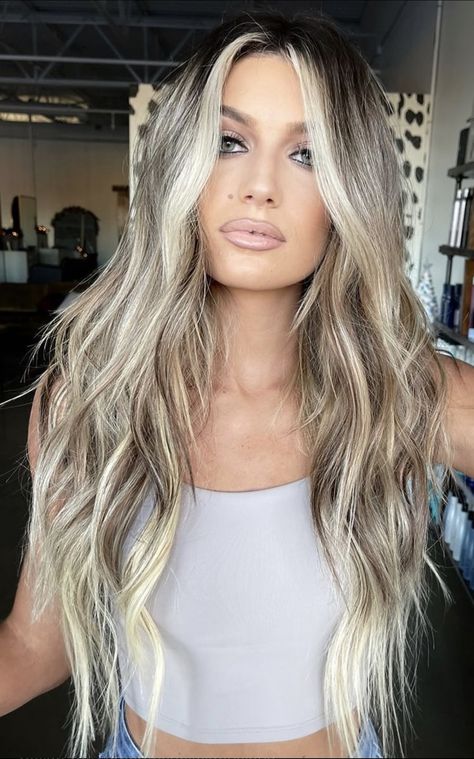 Blonde Hair With Extensions, Hair With Extensions, Blonde Money Piece, Blonde Hair Transformations, Cute Hair Colors, Bronde Hair, Money Piece, Blonde Hair Inspiration, Blonde Hair Shades