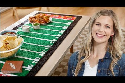 How to Make an End Zone Table Runner - Free Project Tutorial Quilt Tutorials Free, Quilt Tutorial Video, Msqc Tutorials, Missouri Star Quilt Tutorials, Jelly Roll Race, Team Table, Pinwheels Party, Free Quilt Tutorials, Football Table