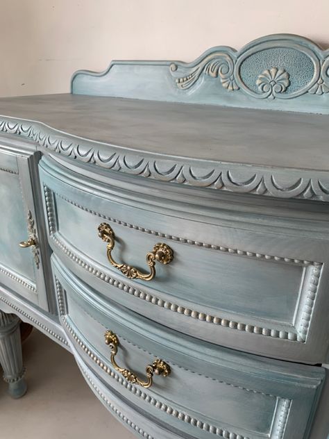 Duck Egg Furniture, Duck Egg Blue Bedroom, Painted Vintage Furniture, Blue Sideboards, Moorish Design, Painted Sideboard, Vintage Duck, Vintage Sideboard, Chalk Paint Furniture