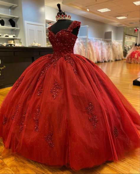 Dresses Quinceanera Red, Dark Red Quinceanera Dresses, Red Sweet 16 Dresses, Red Quince Dress, Red Quinceanera Ideas, Dresses Sweet 16, Quinceanera Dresses Red, Quinceanera Themes Dresses, Sweet Sixteen Dresses