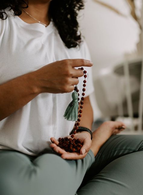 How to use your Mala for meditation? Active Meditation, Rudraksha Mala, Mala Meditation, Meditation Mantras, My Teacher, I Will Show You, Personal Blog, Being Used, Photo Sessions