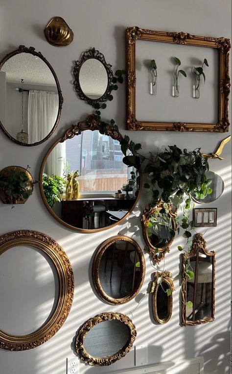 Practical Apartment Decor, Refined Home Decor, Living Room Wall Decor Ideas Maximalist, Thrifted Gothic Decor, How To Make A Modern House Look Vintage, Simple Home Wall Decor, Modern Vintage House Decor, House Decor Unique, Dark Maximalism Apartment