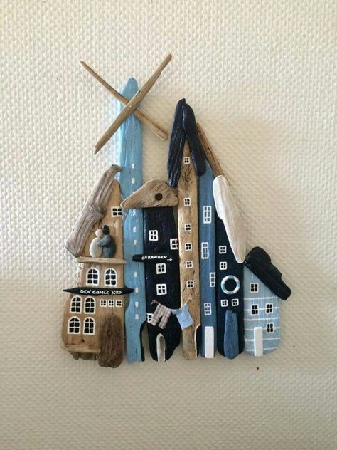 Sea Wood Crafts, Driftwood Projects Unique, Tre Kunst, Twig Crafts, Driftwood Diy, Painted Driftwood, Driftwood Art Diy, Driftwood Projects, Driftwood Wall Art