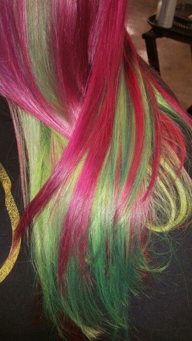 Fun Hair Color Ideas, Venus Mcflytrap, Skunk Hair, High Hair, Hair Streaks, Dyed Hair Inspiration, Fun Hair, Pretty Hair Color, Hair Stylies