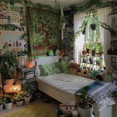 Room Decor Ideas, Fairy Grunge, Bed Room, Decor Ideas, Room Decor, Bedroom, Bed, Plants, Animals