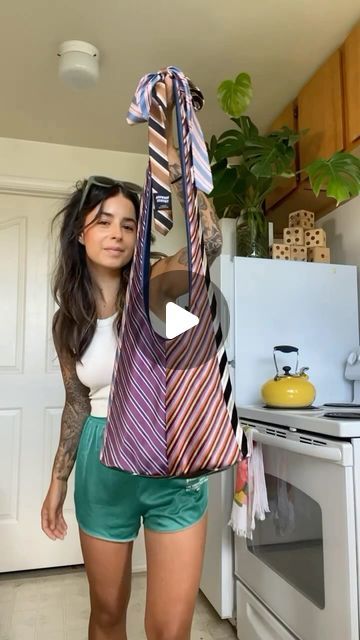 DANA ANDREWS on Instagram: "SUNWORN TIE BAG I MADE FROM THRIFED TIES!!! 🫨 IM WAAY OBSESSED!! DO I MAKE MORE 4 U GUYS?! SAY YES!!! #sunwornvintage #tiebags #upcycled #sunworntiebag" Tie Bags Diy, Upcycling Ties, Necktie Bag, Tie Upcycle, Upcycle Ties, Tie Purse, Dana Andrews, Tie Ideas, Old Ties