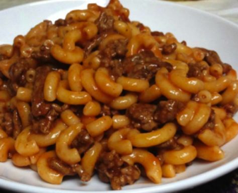 Easy Goulash, Easy Goulash Recipes, Ground Beef Pasta Recipes, Goulash Recipe, Goulash Recipes, Homemade Beef, Goulash, Easy Pasta Recipes, Easy Beef