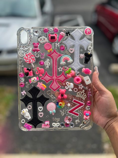 Hello, These are custom case for tablets. All tablets are made to order so please allow. 🖤1-2 days to order and receive case.  Once case is received 1-2 days  to make case. Your order will be shipped right away. Junk Ipad Case, Bling Phone Cases Diy, Junk Case, Casetify Iphone Case, Custom Ipad Case, Ipad Essentials, All Apple Products, Bling Phone Cases