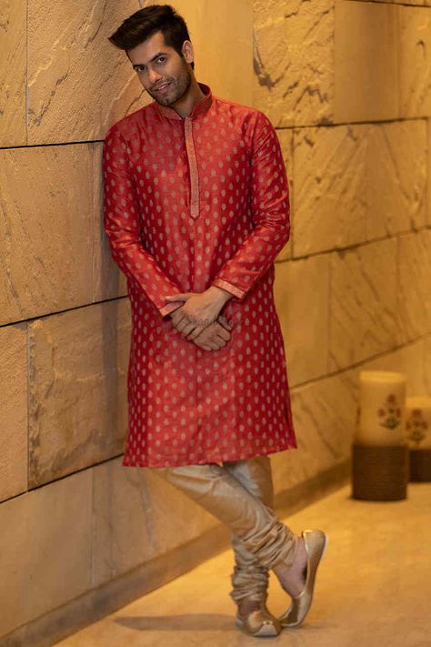 Kurta Designs Men's, Khadi Kurta, Mens Ethnic Wear, Fusion Wear, Red Kurta, Men's Kurta, Kurta Men, Mens Kurta Designs, Dress Men