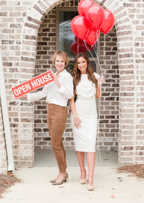 Realtor Brand Photoshoot Ideas | Branding Shoot | Audrey Creative Real Estate Outfits, Brand Photoshoot Ideas, Real Estate Pictures, Real Estate Agent Branding, Headshots Photography, Realtor Branding, Headshots Women, Headshot Poses, Brand Photography Inspiration