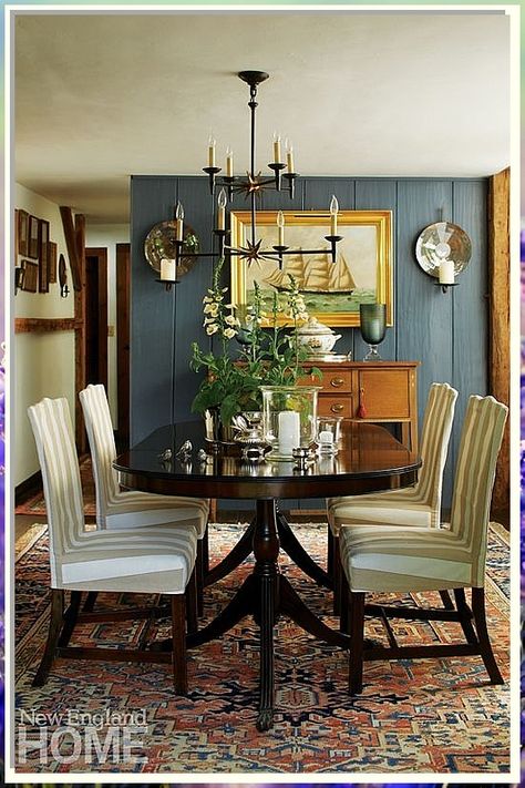 A contemporary dining room is the perfect place to gather with family and friends. The room's clean lines and modern textures will add a touch of elegance to your home. Blue And White Home, New England Home, Fireplace Set, Dining Room Blue, Daughter Bedroom, Dining Room Contemporary, Home Furnishing Stores, New England Homes, Home Magazine