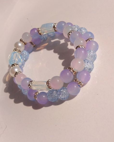 Serenity Frost Bracelets ❄️ Can you send us the pictures you have takenA blend of cool blues and soft pastels, these Serenity Frost bracelets embody calm and elegance, perfect for adding a touch of tranquility to any outfit🩷🤍💙🩵 • DM TO PLACE IN YOUR ORDERS💟 If viewing follows:@marbles_treasuree for more styles & accessories!🌸beaded bracelets, necklaces,rings, and anklets.🫶🫶 IG:@marbles_treasuree📸 Marble Beads Bracelet, Beaded Bracelets Diy, Cool Art Drawings, Soft Pastel, Diy Bracelets, Ring Necklace, Anklets, Fashion Accessories, Cool Art