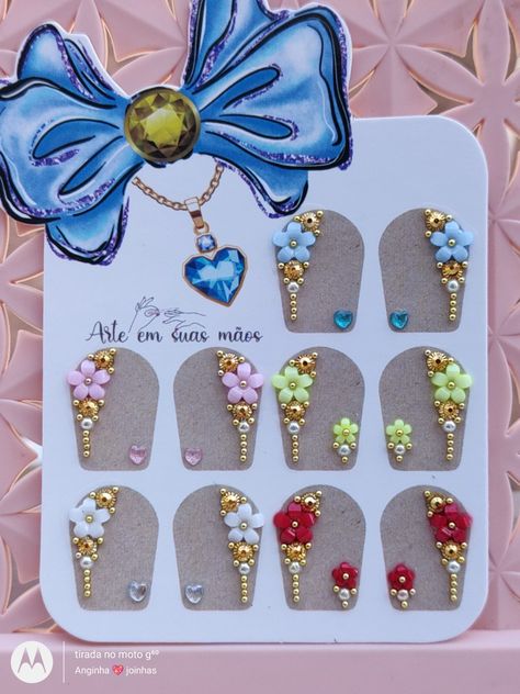 Flower Nail Gems, Nail Charm Placement Ideas, Charm Placement On Nails, Nail Jewel Placement Ideas, Nail Charm Designs Simple, Gem Patterns Nails, Rhinestone Nail Placement, Nail Gem Ideas, Bling Placement On Nails