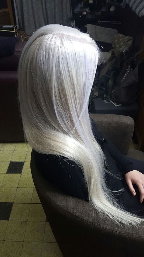 Long White Hair, Silver Blonde Hair, Icy Blonde Hair, White Blonde Hair, Silver Blonde, Platinum Hair, Platinum Blonde Hair, Hair Dye Colors, Hair Inspo Color