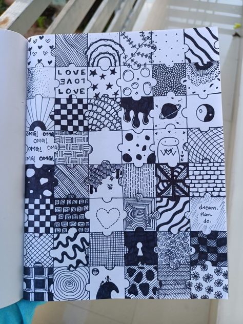 Doddleoddle Art Easy Aesthetic, Dark Journal Aesthetic, Small Sketches Doodles, Puzzle Drawing, Box Drawing, Doodle Page, Diy Canvas Art Easy, Notebook Doodles, Hand Doodles