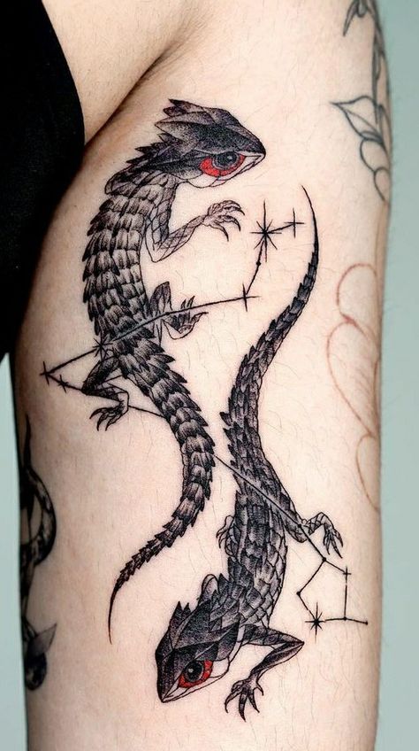 Savage Tattoo, Tattooing Inks, Gecko Tattoo, Stingray Tattoo, Family Tattoos For Men, Lizard Tattoo, Barber Tattoo, Cool Tattoo Drawings, Dragon Tattoo For Women