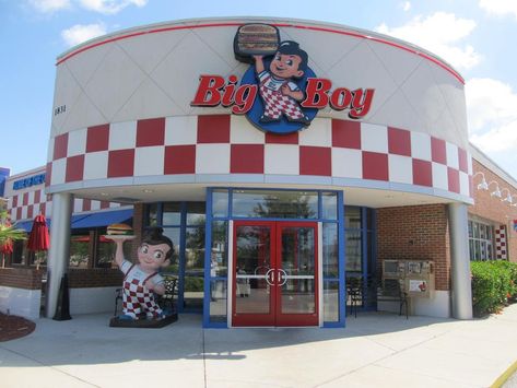 Bobs Big Boy, Big Boy Restaurants, Abandoned Malls, 1970s Tv Shows, Building Signs, Roy Rogers, Restaurant Concept, Double Deck, Logo Restaurant