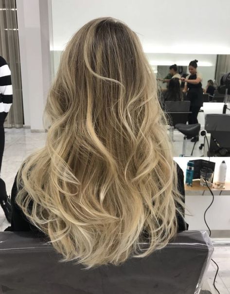 Beige Blond Balayage Brunette, Balayage Hair Brunette To Blonde, Blonde Balayage Beige, Balayage For Dark Blonde Hair, Balliage Hair Blonde, Dark Blonde To Light Blonde Balayage, Dark Blond Balayage, Balyage Long Hair Brunette To Blonde, Baby Lights Hair Blonde