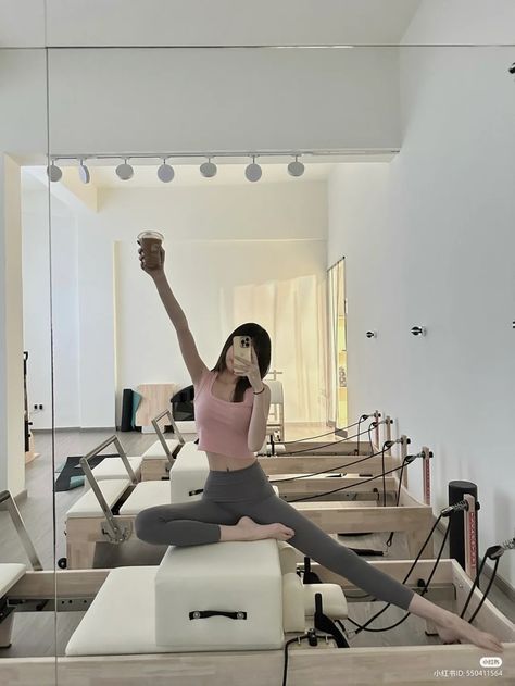 Korean Pilates, Pilates Studio Aesthetic, Pilates Motivation, Studio Aesthetic, Pilates Poses, Yoga Aesthetic, Pilates Body, Style Overalls, Pilates Princess