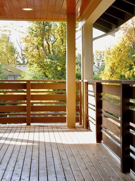 Front Patio Deck Ideas, Wooden Deck Railing Ideas Farmhouse, Horizontal Deck Railing Wood, Farmhouse Deck Railing Ideas, Deck Railing Ideas Wood, Wood Deck Railing Ideas Diy, Deck Railing Design Wood, Farmhouse Deck Railing, Inexpensive Deck Railing Ideas Diy