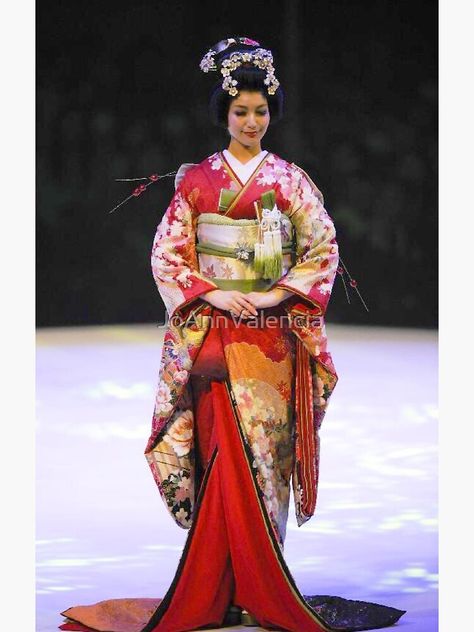 Beautiful Japanese Lady in Kimono by JoAnnValencia English Photo, Japanese Wedding Dress, Yumi Katsura, Japanese Fashion Designers, Japanese Costume, Bridal Kimono, Kimono Japan, Traditional Japanese Kimono, Japanese Wedding