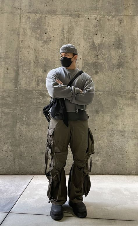 Techwear Mens, Subtle Techwear, Subversive Fashion Men, Apocalypse Outfit Men, Subversive Aesthetic Men, Gorp Core Fashion, Gorp Core Men, Korean Streetwear Men, Baggy Techwear Cargo Trousers