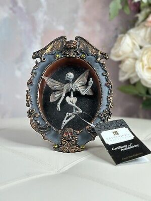 Katherine's Collection Halloween Framed Dead Fairy Oddity 3D Skeleton  | eBay Fairy Halloween Decor, Skeleton Miniatures, Vintage Gothic Home Decor, Fairy Skeleton, Black Glitter Background, Bone Decor, Halloween Boutique, Halloween Food Decorations, Halloween Mirror