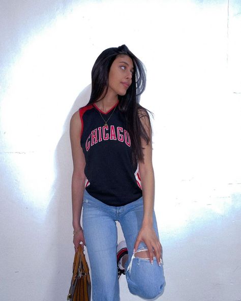 Maya on Instagram: “Btw: not a fan of the Chicago Bulls” Bulls Outfit Woman Chicago, Bulls Outfit, Chicago Bulls Outfit, Chicago Bulls, A Fan, Chicago, Fan, Clothes For Women, Outfit Inspo