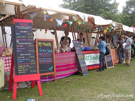 Bazaar Decoration Ideas, Food Booth Ideas For School Fair, School Fair Booth Ideas, Food Stall Ideas For College Fest, Stand Bazar Ideas School, Food Stall Decoration Ideas Fair, Food Bazaar Booth Ideas, Coachella Food, Food Stand Design