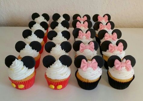 Mickey And Minnie Mouse Cupcakes, Mickey And Minnie Cake Together, Mickey And Minnie Cupcakes, Mini Mouse Cupcakes Ideas, Simple Minnie Mouse Cake, F4 Thailand Thyme, Cupcakes Minnie Mouse, Γενέθλια Mickey Mouse, Mickey Cupcakes