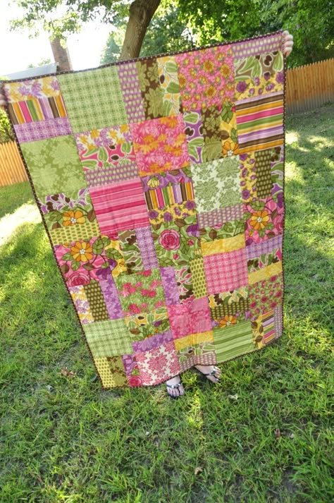 Layer Cake Quilt, Layer Cake Patterns, Layer Cake Quilt Patterns, Quilt Layers, Sewing Quilts, Big Block Quilts, Cake Quilt, Layer Cake Quilts, Boho Quilt