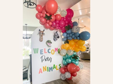 Buy Party Animal Balloon Arch Birthday Party Balloon Garland Online in India - Etsy Party Animals Balloon Garland, Balloon Garland Styles, Party Animal Balloon Garland, Safari Balloons, Matte Balloons, Party Animals Birthday, Safari Balloon, Animals Party, Girls Birthday Party Themes