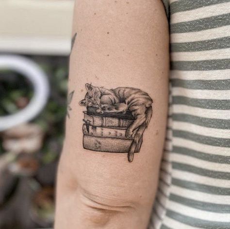 Open Book Tattoo, Literature Tattoos, Bookworm Tattoo, Reader Tattoo, Cat Lover Tattoo, Book Tattoo Ideas, Reading Tattoo, Book Tattoos, Bookish Tattoos