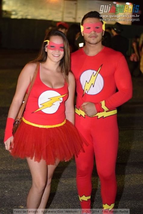 couple halloween costumes - the flash Check out these awesome couple Halloween costumes that you should be rocking this Halloween. We also fill you in on each superhero's abilities and strengths. #top5 #topfive #halloween #superhero #halloweencostume #halloweencostumeideas Hero Couple Costumes, Super Hero Couple Costumes, Super Hero Couple, Halloween Costumes Superhero, Flash Halloween Costume, Superhero Couples Costumes, Best Couple Halloween Costumes, Fantasia Diy, Superhero And Villain Costumes