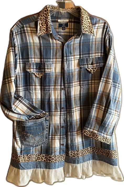 Altered Flannel Shirt Ideas, Upcycle Shirts, Flannel Upcycle, Flannel Shirt Refashion, Upcycled Flannel, Sweatshirt Refashion, Shabby Chic Clothes, Chiefs Shirts, Upcycle Clothes Diy