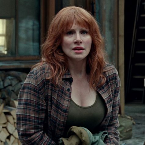 Jurassic World Claire, Brice Dallas Howard, Claire Dearing, Kelly Lebrock, Fictional Character Crush, Jurassic Park Movie, Dallas Howard, Bryce Dallas Howard, Estilo Taylor Swift