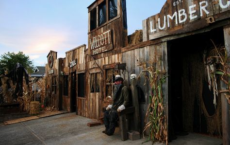 Western Ghost Town Halloween, Ghost Town Decorations, Ghost Town Party Ideas, Ghost Town Halloween Party, Ghost Town Halloween Decor, Old West Halloween, Ghost Town Halloween, Western Ghost Town, Wild West Halloween