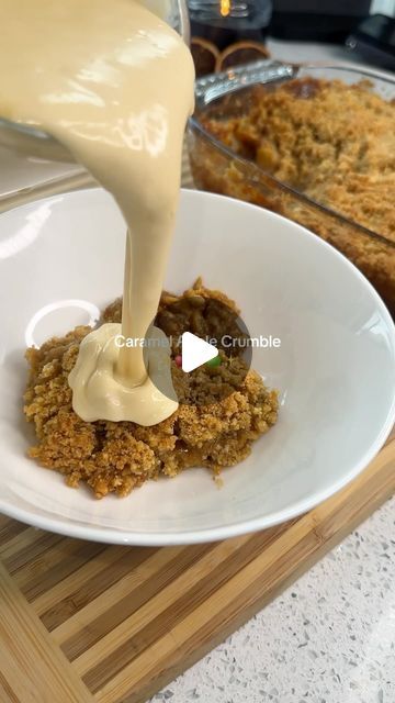 Imogen | Travel & Food Content Creator on Instagram: "CARAMEL APPLE CRUMBLE 🍏🍂✨

Recipe Below ⤵

Usually I HATE apple crumble but this!!!!! This was Autumn in a bowl!! 

Recipe serves 6-8 people! 
Ingredients:
 FILLING: 🍏6 granny smith apples 🍭40g lightbrown sugar 🍬125g caster sugar 🍮6tbsp caramel
🧈3tbsp butter  Topping: 🥣400g flour 🍭200g light brown sugar 🧈200g butter

Method:

FILLING:
1.Peel and chop apples, add to pan with butter and sugar and mix well. Add in your caramel and simmer for 15-20 mins until apples are soft.
2.Add to baking dish and put aside to make the crumble topping.
3.Mix flour and butter until it starts to come together and then add sugar until you get desired crumble texture.
4.Add crumble topping to baking dish and bake in the oven at 180 for 15-20 mins u Toffee Apple Crumble Recipe, Apple Crumble Recipe Single Serving, Apple Pie Topping Crumble Brown Sugar, Apple Pie Crumble Topping Oats, Sugar Crusted Apple Cobbler King Arthur, Apple Crumble Topping, Caramel Apple Crumble, Dessert Pizza Fruit, Food Content Creator