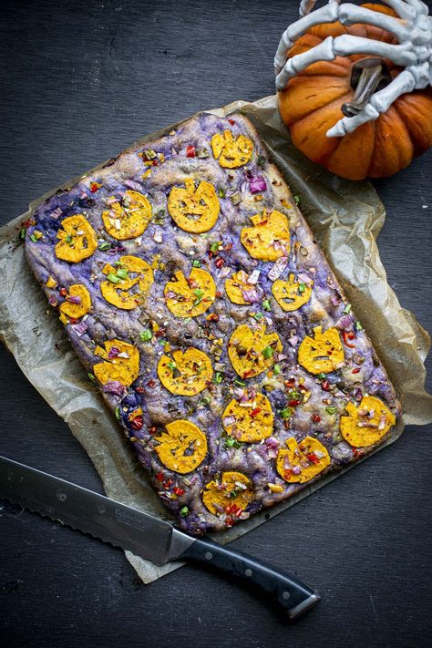 Halloween Food Ideas For Parties, Focaccia Bread Art, Food Ideas For Parties, 2000s Childhood, Ideas For Parties, Halloween Food Ideas, Vegan Halloween, Sweet Potato Slices, Butternut Squash Risotto