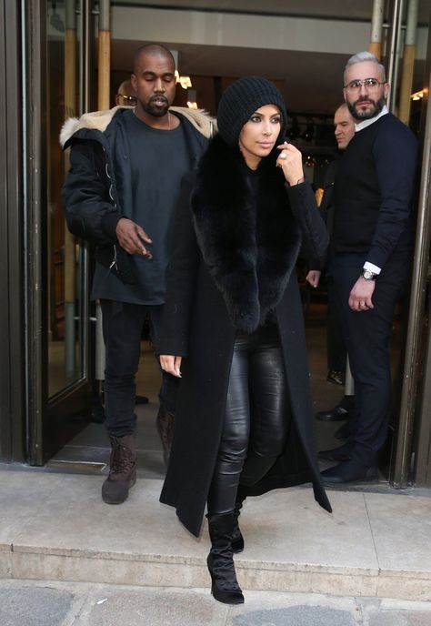 Pin for Later: See Everything Kim Kardashian Wore at Paris Fashion Week Kim Bundled Up For the Cold in a Fur-Collared Coat and Slouchy Black Beanie Fur Collar Coat Outfit, Fur Collar Outfit, Black Fur Collar Coat, Psalm West, New Blonde Hair, Kris Humphries, Chicago West, Fur Coat Outfit, Kim Kardashian Outfits