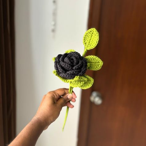 🖤 Black rose 🍃 #weavebyminu 🍃 Crochet, Flowers, Handmade, Bouquet, Flower bouquet, Wedding bouquet, Handmade flowers, handmade flower bouquets 🍃 Crochet Black Rose, Paper Flower Bouquet Diy, Handmade Bouquet, Crochet Black, Flower Bouquet Diy, Bouquet Flower, Paper Flower Bouquet, Flowers Handmade, Diy Bouquet