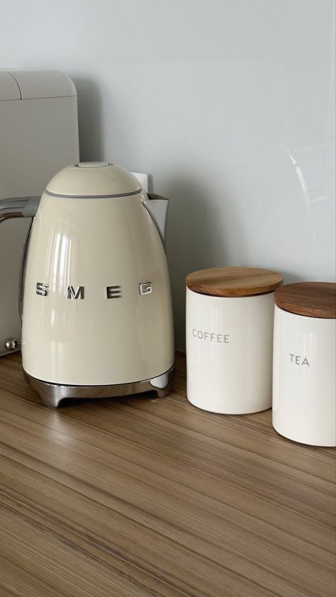 Smeg Aesthetic, Smeg Kettle, Minimal Bedroom Design, Apartment Needs, Minimal Bedroom, Dream Apartment Decor, Smitten Kitchen, America's Test Kitchen, Water Kettle