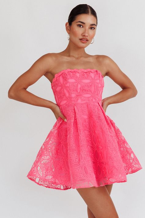 Bubble Gum Pink Dress, Cute Homecoming Dresses Short, Short Dance Dresses, Strapless Homecoming Dresses, Mini Dress Hot, Cute Homecoming Dresses, Homecoming Outfits, Homecoming Dresses Short, Hoco Dresses