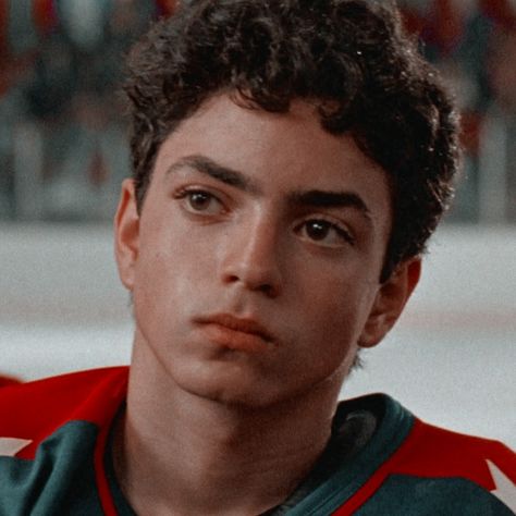 𝗹𝘂𝗶𝘀 𝗺𝗲𝗻𝗱𝗼𝘇𝗮 𝗶𝗰𝗼𝗻. The Sandlot Kids, Mighty Duck, Sandlot Benny, Crush Movie, Benny The Jet Rodriguez, Mike Vitar, 90s Actors, Mighty Ducks, The Sandlot